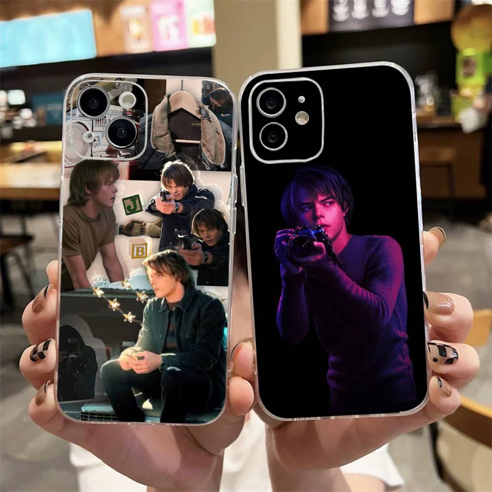 Street Fashion Store - British actor Charlie Heaton Phone Case