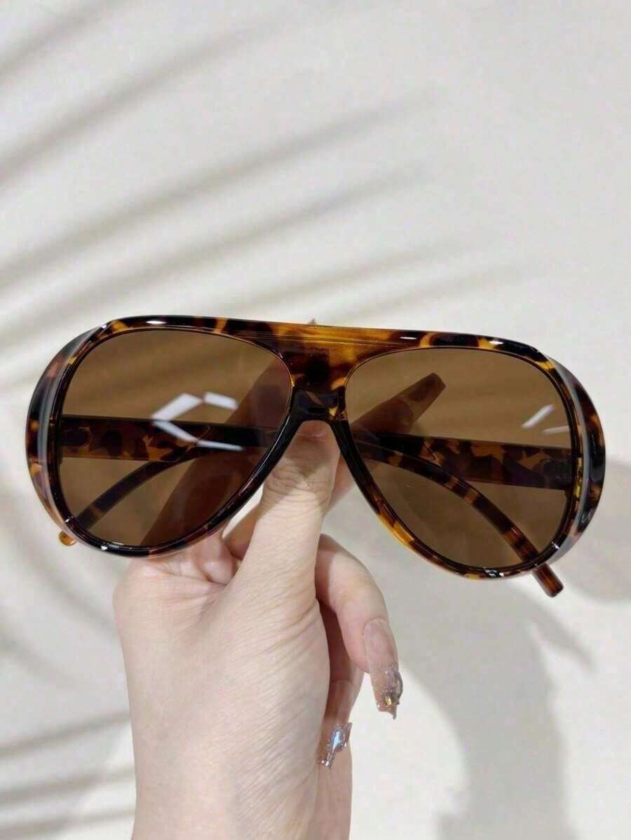 1 Piece Brand New Retro Design - đánh giá và giá Street Fashion High End